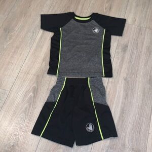 Body Glove Athletic Shorts T-Shirt Set grey black